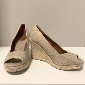Peep-toe Espadrilles